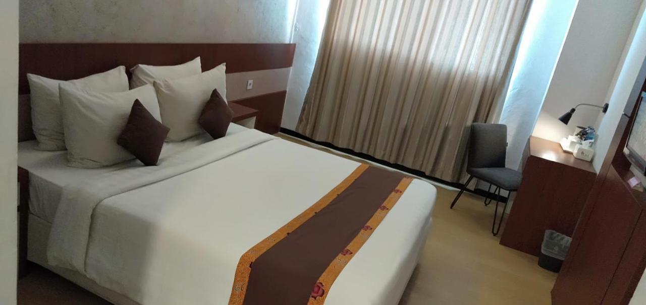 Xtra Hotel Bengkulu Exterior photo